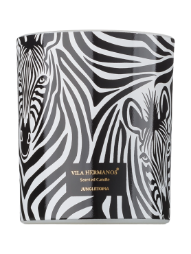 Vila Hermanos Ароматическая свеча «Белый кедр и амбра» Jungletopia Zebra Candle 200 гр